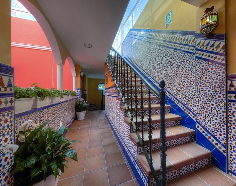 Hotel Dona Lina Sevilha Exterior foto